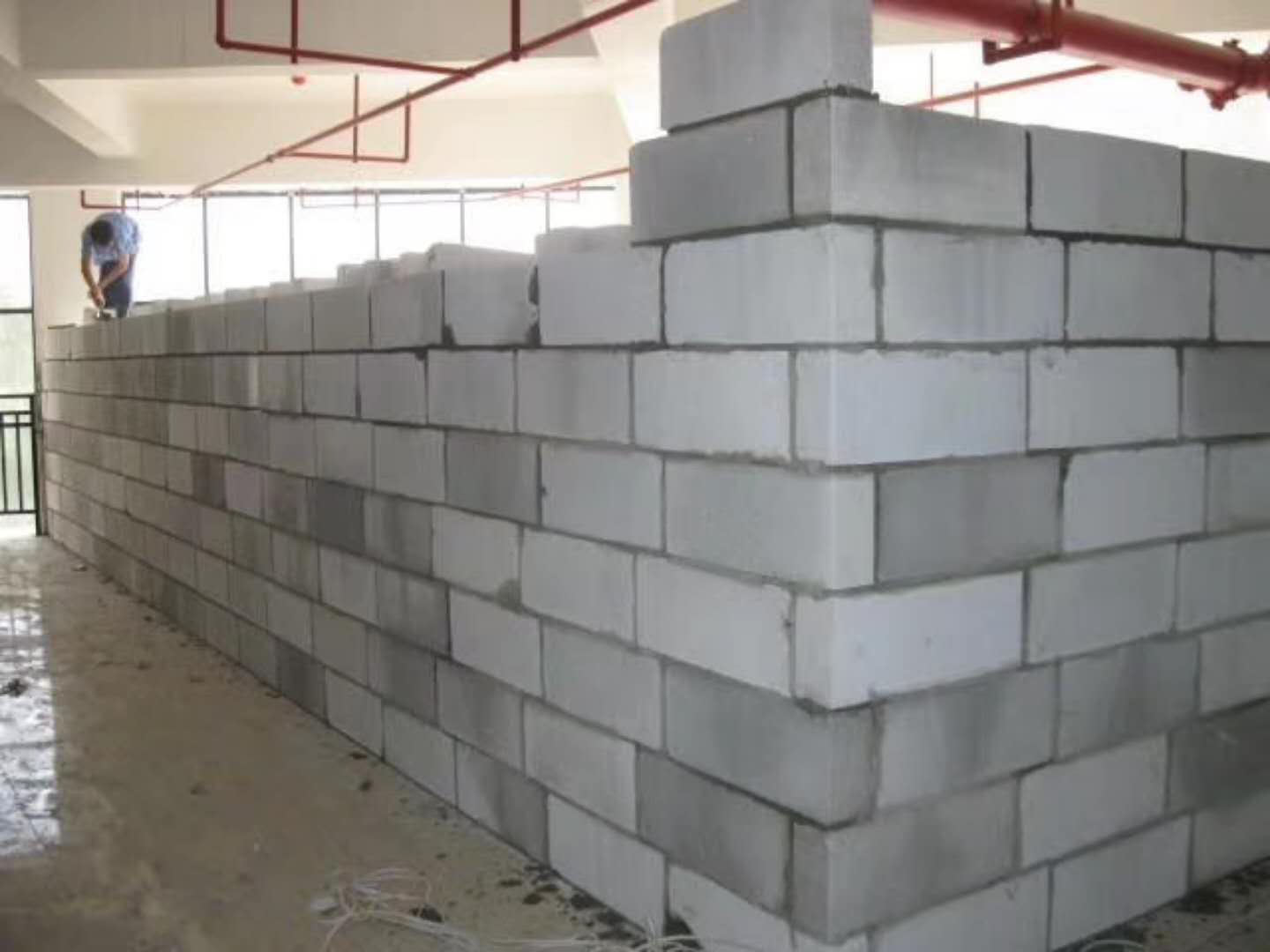 余干蒸压加气混凝土砌块承重墙静力和抗震性能的研究